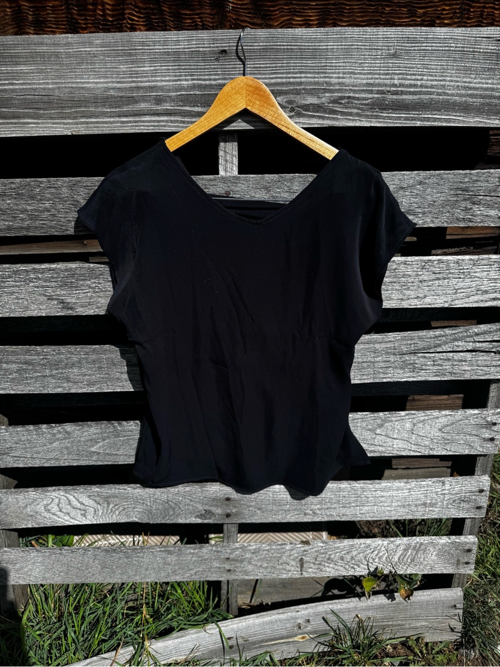 Women's Black Short Sleeve V-Neck Tee - Lightweight Everyday Top